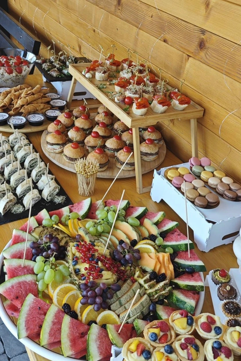event smile catering sesvete varaždinska cesta 103 zagreb pizza pizze tjestenina sendvič pohano pohana jela salate burger tortilja roštilj deserti pića grill
